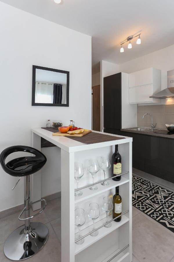 Modern Apartments With Sea View 150 Meters To Beach Kaštela Exterior foto